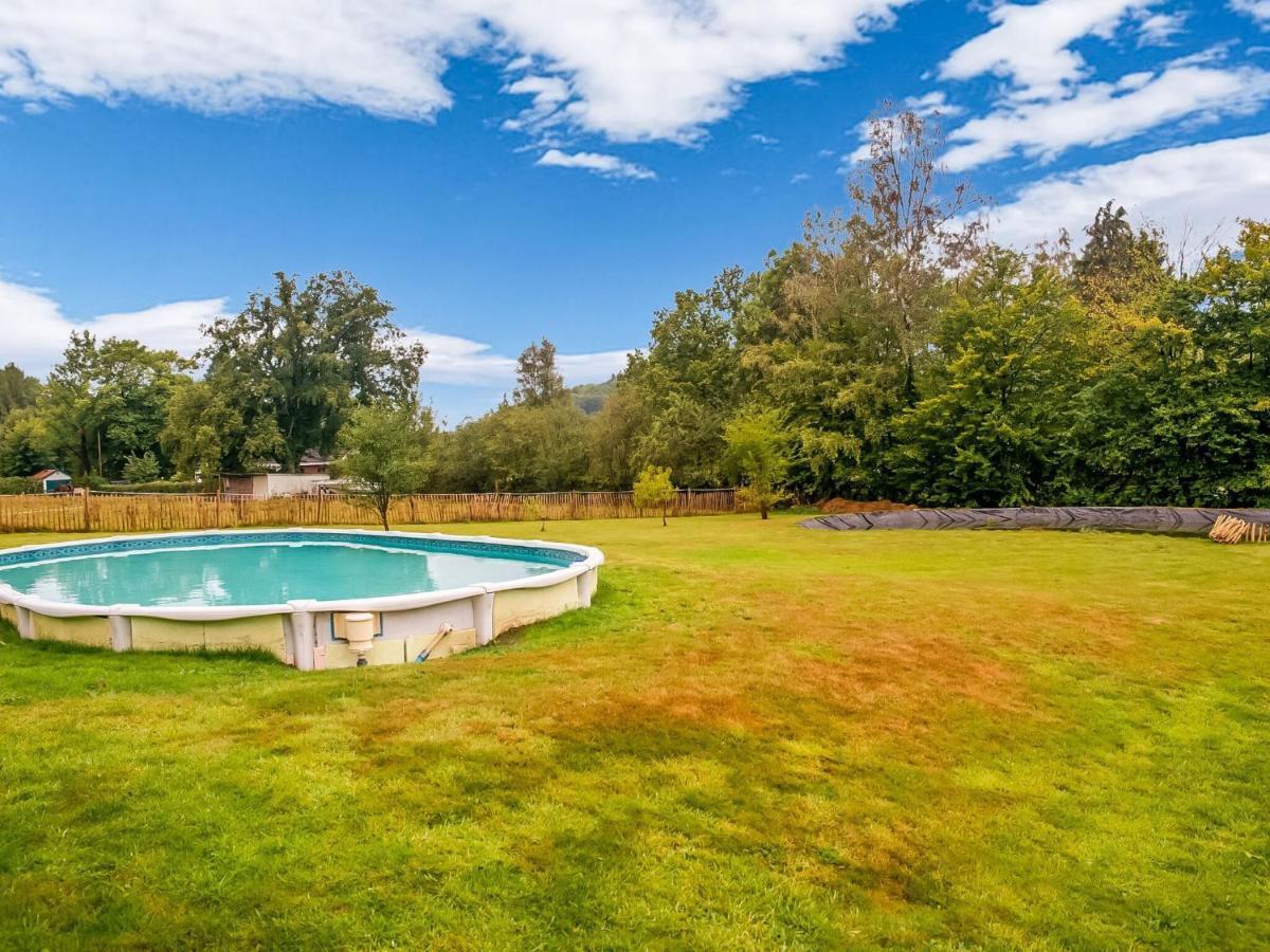 Splendid Villa In Sart Jalhay With Swimming Pool 尼维兹 外观 照片